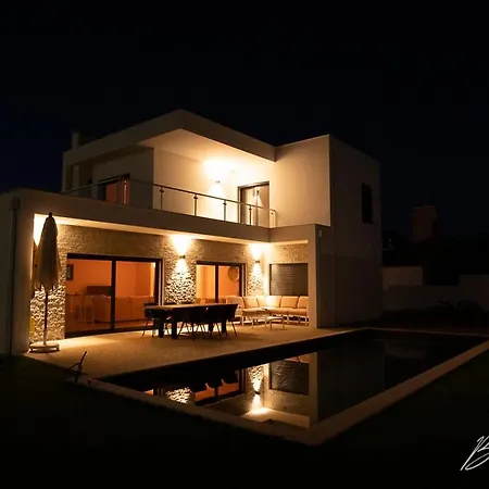 Casa Kiara Silvercoast Holiday home Nadadouro